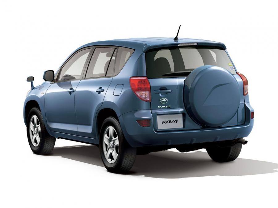  Toyota RAV4 2005 года  (JP) (фото 5 из 8)
